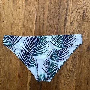Stone Fox Swim Bottoms M